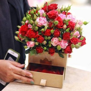 گل فروشی سمت محله آشتیانی شهر تهران del2346