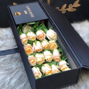 گل فروشی سمت محله مرزداران شهر تهران del2374